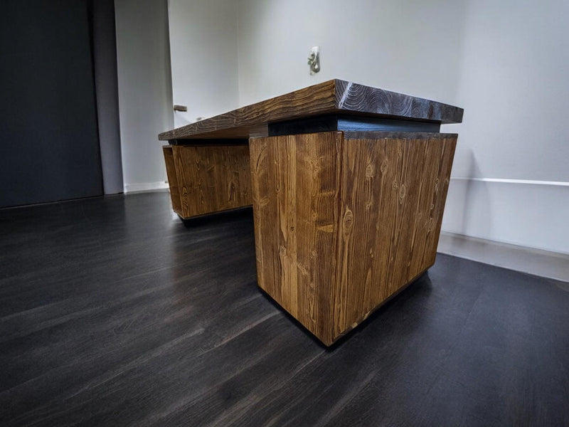 Large computer workstation desk in solid wood with drawer and under-shelf – industrial style furniture