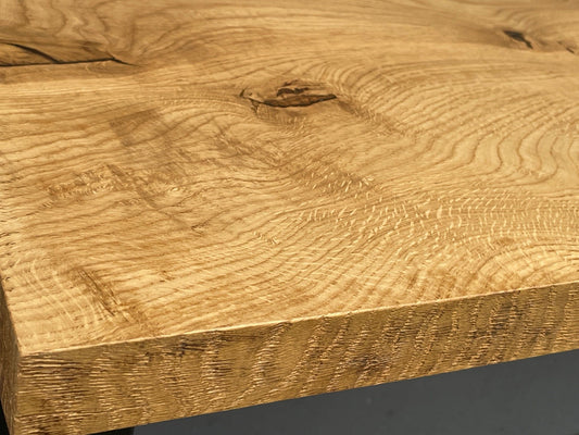 The Advantages of Oak Wood in Premium Furniture