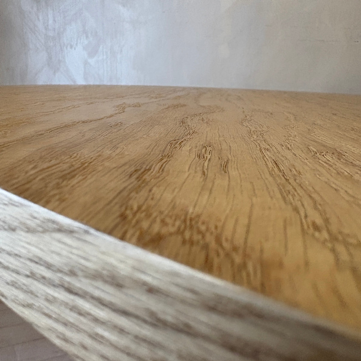 Round Extendable Oak Veneer Dining Table with Cross Leg Base