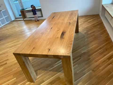 Mammoth Oak Extendable Dining Table with Black Resin Inlays