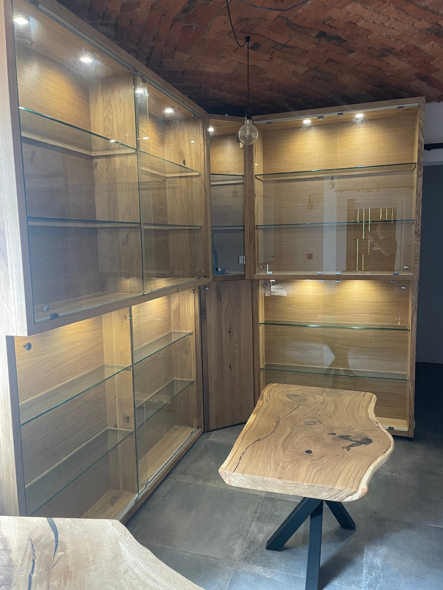 Luxury Oak Liquor Cabinet with Glass Shelves