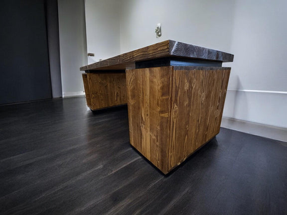 Large computer workstation desk in solid wood with drawer and under-shelf – industrial style furniture